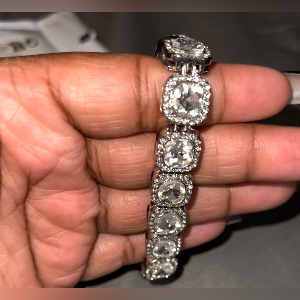 Nice Big Stone classy bracelet.